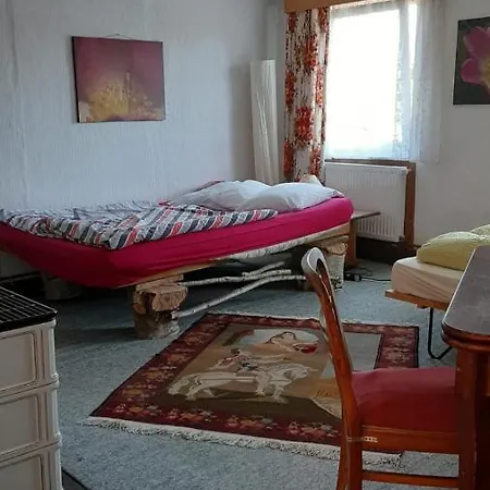 Lehmbau Im Kastanienhof مزرعة للإقامة *