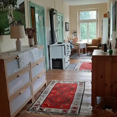 مزرعة للإقامة Lehmbau Im Kastanienhof Neu Kosenow